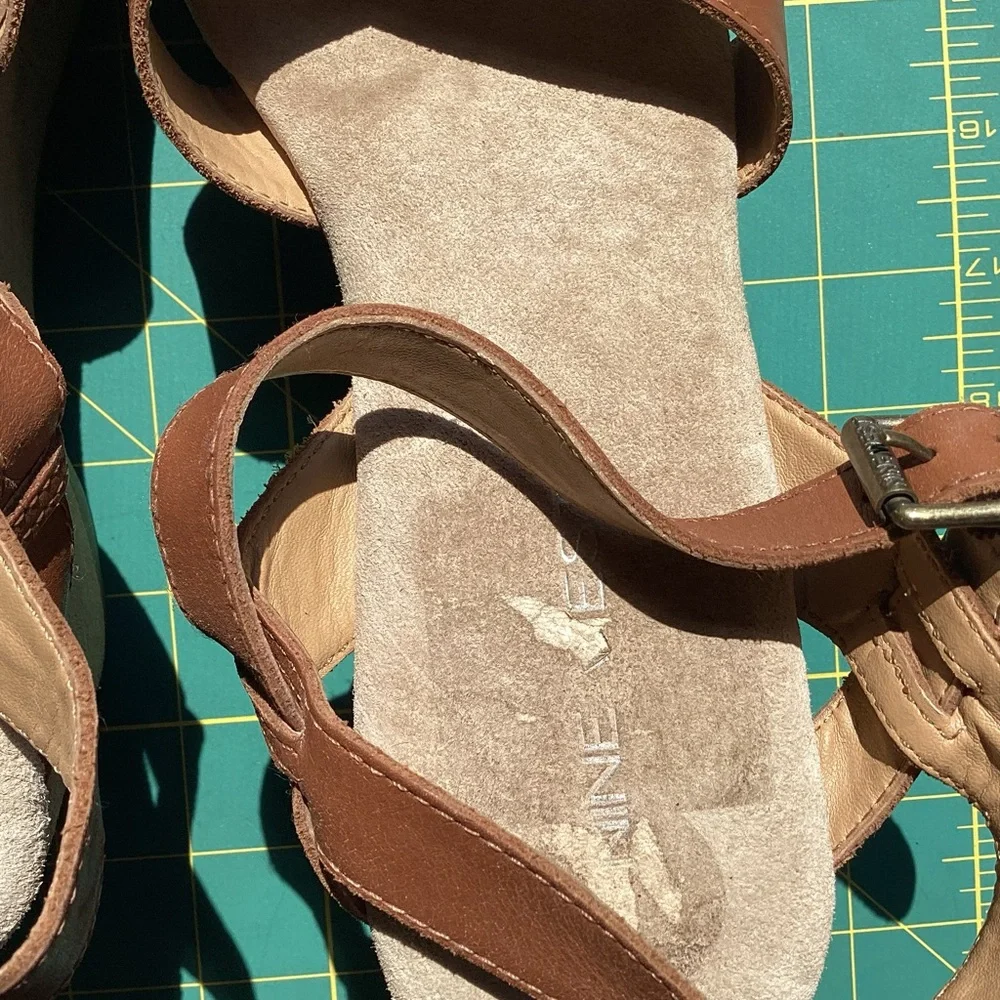 Vintage Y2K Nine West Brown Wedge Sandals Sz 9 Boho Hippie Athleisure Travel